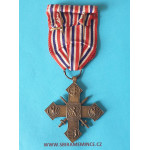 Československý válečný kříž 1939 - LONDÝNSKÉ VYDÁNÍ - 1x lipová ratolest , původní orig. etue - světlá varianta-a1