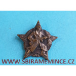 Miniatura - Klopový odznak Čs partyzán na jehlu - těžký typ - zn. Mincovna Kremnica -  pr. 23mm - tmavý