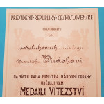 Dekret - Československá medaile Za vítězství 1922 - podpis Udržal