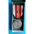 Stříbrná medaile IV. pluku Stráže svobody s Ag hvězdičkou na bíločervenožluté stuze v orig. etui
