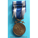 Čs vojenská medaile Za zásluhy II. stupně - bronzová - Pražské vydání z roku 1945-1947 v orig.etui - VARIANTA v mečovém převýšení - VZÁCNÉ