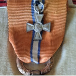 Československá revoluční medaile bez podpisu medailéra na sponě - v originální etui - Ruské legie s frakovou miniaturou kříže Svatého Jiří - var. světlá