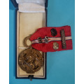 Československá revoluční medaile - s podpisem AB - Pařížské vydání 1918-1919 v orig. etui - Francouzské legie - štítek PERONNE -21 a 23-2xlipový lístek - var. těžká světlá