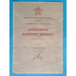 Velký dekret - Dukelská pamětní medaile - uděleno In memoriam -N-169