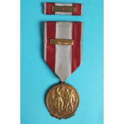 Pamětní medaile 1. revoluční pluk NSG Praha se štítkem  5.-9.V.1945