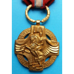Československá revoluční medaile - lehká dutá - s podpisem AB , na čince - Francouzské legie - štítek " ALSACE" - var. lehká světlá