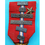 Československá revoluční medaile - s podpisem AB - vydání z let 1920-1938 v orig. etui - štítky ZBOROV, DOSSˇALTO, LE, ČD, S, „1“ a hvězdička - var. těžká světlá