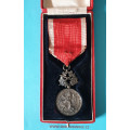 Československá stříbrná medaile Bílého Lva II.stupeň v orig. etui - vojenská skupina