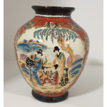 Porcelánová váza s čínským motivem 