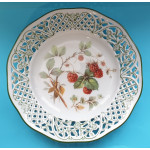 Porcelánový krajkový talířek - miska - tácek - motiv lesní plody - maliny - značeno Schumann Arzberg Bavaria 