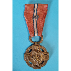 Československá revoluční medaile - s podpisem AB - vydání z let 1920-1938 - štítek „21“ - var. těžká světlá