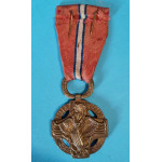 Československá revoluční medaile - s podpisem AB - vydání z let 1920-1938 - štítek „21“ - var. těžká světlá