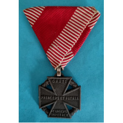 R-U KARLŮV VOJENSKÝ KŘÍŽ - Karl Truppenkreuz GRATI PRINCEPSET PATRIA VITAM ET SANGVINEM