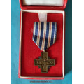 Pamětní odznak NSG - Kříž za věrné služby z roku 1938- tmavý bronz s podpisem - etue - varianta a