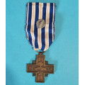 Pamětní odznak NSG 1938- Kříž za věrné služby vydání z roku 1938 - světlý bronz s podpisem medailéra, lipový lístek - varianta b