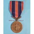 Československá medaile Za chrabrost před nepřítelem - II. Pražské vydání 1945-47 - varianta c-1 - slovenský nápis
